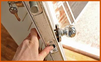 Dearborn Heights MI Locksmith Store Dearborn Heights, MI 313-769-4434 - 12-changing-locks